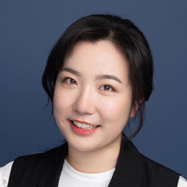 金投策略 携手AI 焕新“申”活，超4900场活动促进上海全民数字素养与技能提升